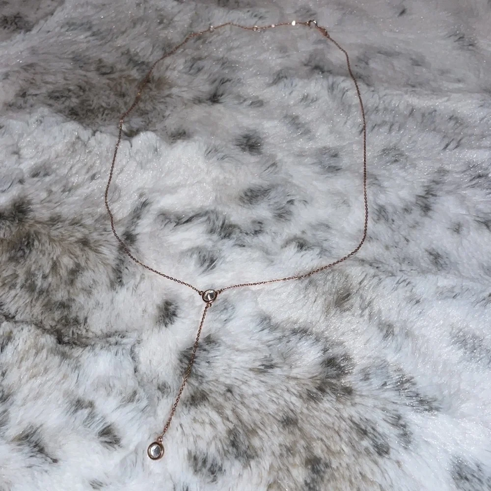 Rose‎ gold necklace with rhinestone